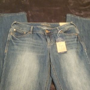 Maurices Jean's NWT boot cut 9/10 long
